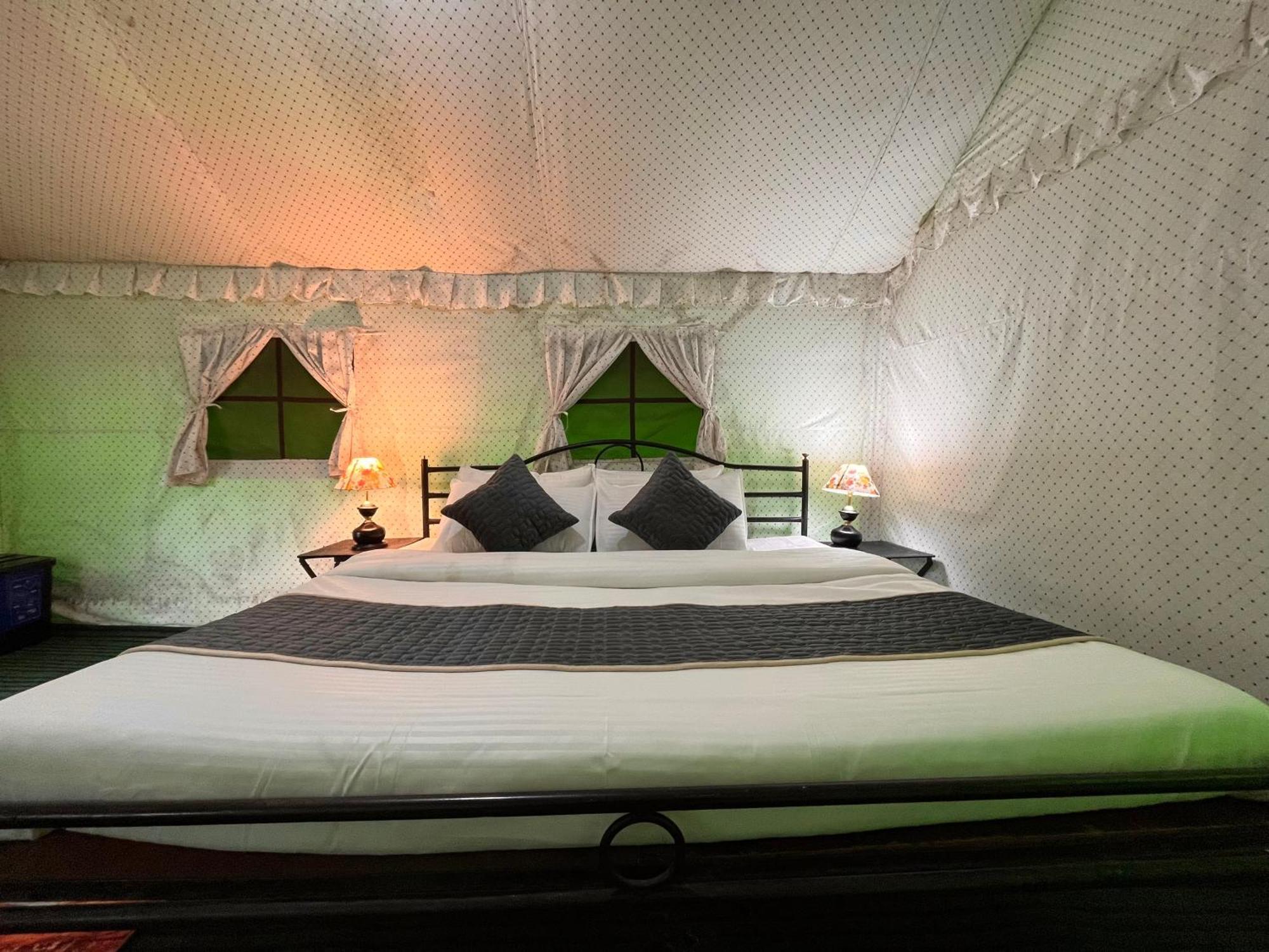 Himalayan Riverside Swiss Cottage Tents, Manali Luaran gambar